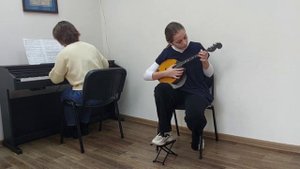 В. Городовская. «За окном черемуха колышется». Исполняет Ковалева Юлия (домра)