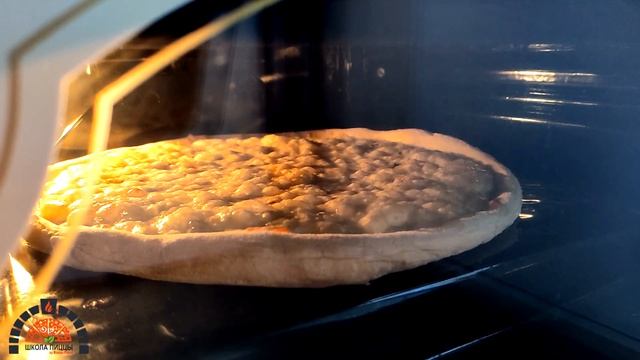 Готовим правильную пиццу дома! 4 сыра и Тоскана. (Часть 2) смотреть онлайн