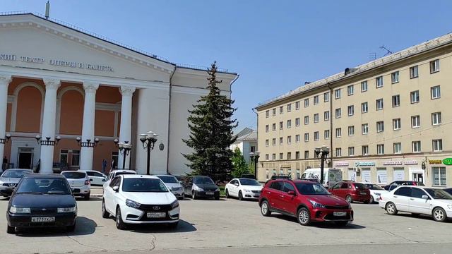 Южный Урал. Магнитогорск. Проспект Ленина от вокзала до ул. Ломоносова. 15 мая 2023 г. смотреть онлайн