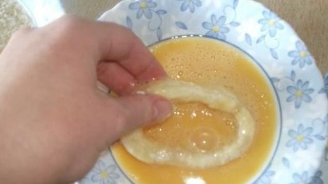 Кольца кальмара во фритюре