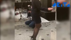 DEITA.RU Танец Марии Захаровой на корпоративе в МИДе