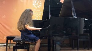 А. Караманов. Птички.