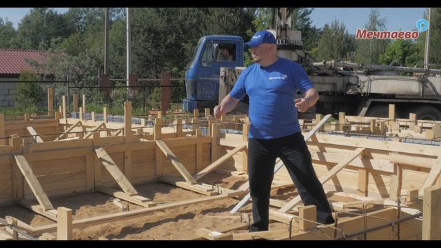 Как залить фундамент. Монолитная плита с ростверком - фундамент кирпичного дома. смотреть онлайн