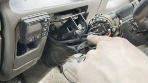 Isuzu Elf установка камеры заднего вида