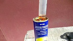 Баллончик из под WD-40 многоразового использования.