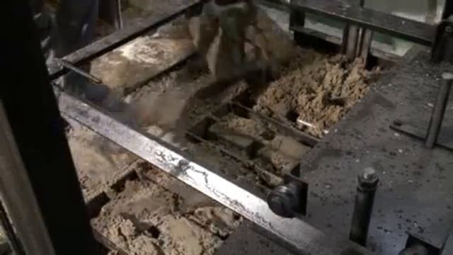 Вибропресс. Работа оборудование для производства шлакоблоков. Производство вибропрессов