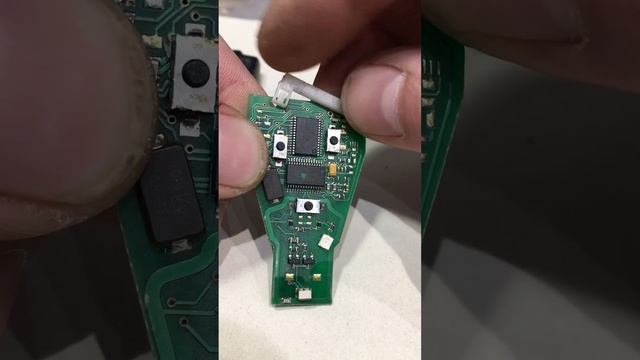 Замена корпуса ключа Мерседес W211 W220 смотреть онлайн