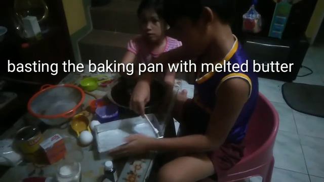 HOW TO MAKE CHOCOLATE MOIST CAKE
