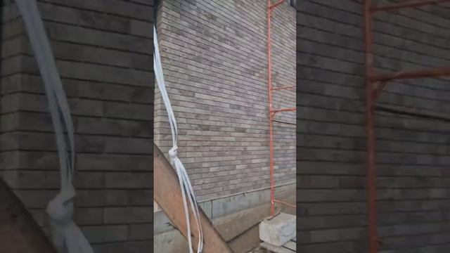 Мы закончили облицовочную кладку для коттеджа в Новой Москве.mp4