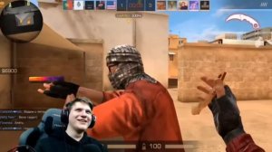 что там шуршит я шоколадку открываю не ори🤬  на меня😂