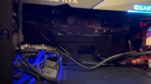 Первый запуск и внешний вид подсветки GIGABYTE GeForce RTX 3070 GAMING OC Rev 2.0