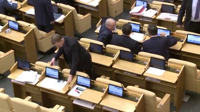 Как принимают законы в РФ