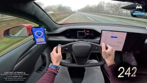 Tesla Model S PLAID - TOP SPEED on AUTOBAHN [NO SPEED LIMIT]