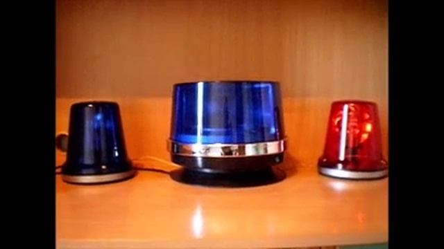 Проблесковый маячок желтого или оранжевого цвета. Когда включать проблесковые маячки. Проблесковый маячок 12 - 110 в. Кронштейн для проблескового маяка. Проблесковый маяк 220в желтый.