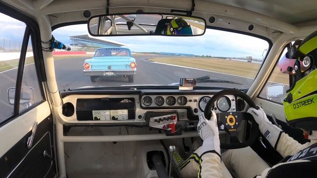 Onboard Lotus Cortina | Silverstone Classic Pre-66 Touring Cars 2022 | Ollie Streek смотреть онлайн