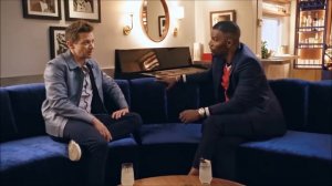 Джейми Фокс взял интервью Джереми Реннера