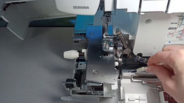 ?КАК ПОЧИСТИТЬ ОВЕРЛОК. ПРОФИЛАКТИКА ОВЕРЛОКА?Часть 3 #оверлок смотреть онлайн