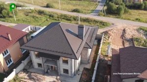 Компактный двухэтажный дом с гаражом