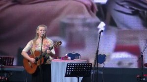 Если у вас нету тети. Любимые мелодии Эльдара Рязанова. Исполняет Галина Хомчик.