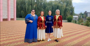 Флешмоб «Национальный костюм – наследие моего народа». Афипсипская СМБ им. К.Х. Жанэ.MP4