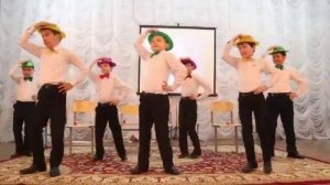 Танец со шляпами