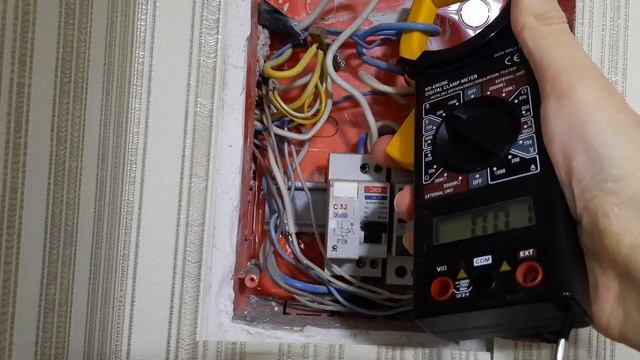 Как отличить землю от нуля. Мультиметр +нагрузка смотреть онлайн