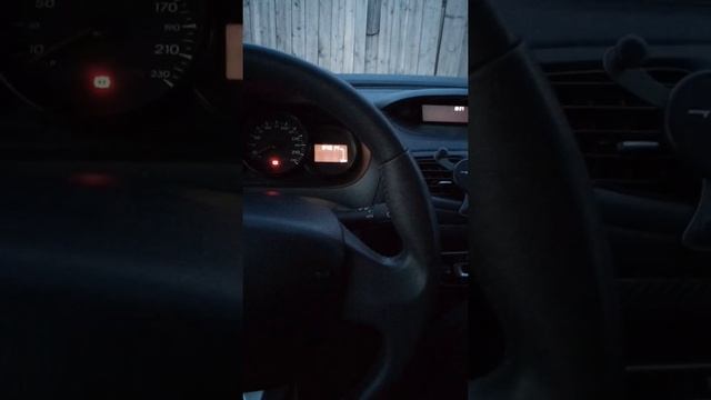 Рено Флюенс не заводится. Стартер щелкает не заводится смотреть онлайн