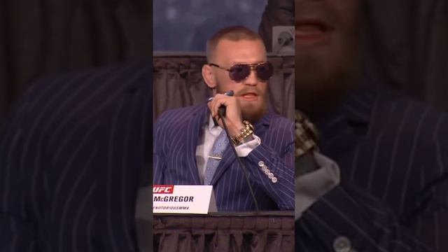 Conor McGregor makes Jeremy Stephens go quiet😯