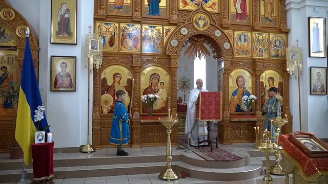 Утреня и Божественная литургия . 10.04.2022 смотреть онлайн