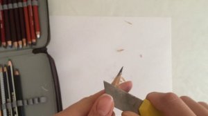 Как точить карандаш резаком и наждачкой