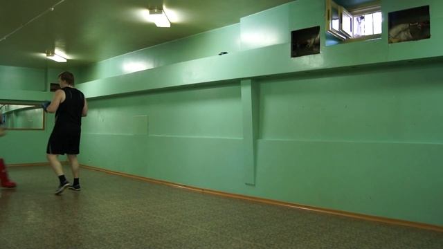 Как правильно держать лапы от deshevlenenaidesh.ru смотреть онлайн