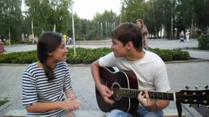 прикольно спела на французском)