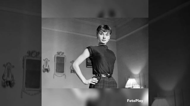Audrey Hepburn, the legendary fashion icon, movie star and a humanitarian смотреть онлайн