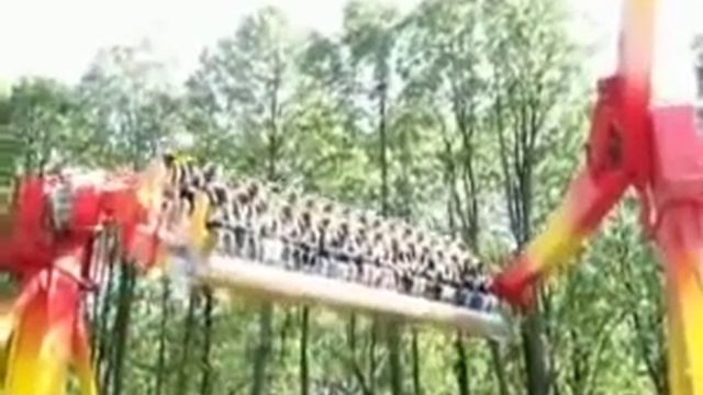 Жесткий аттракцион для настоящих экстремалов.flv смотреть онлайн