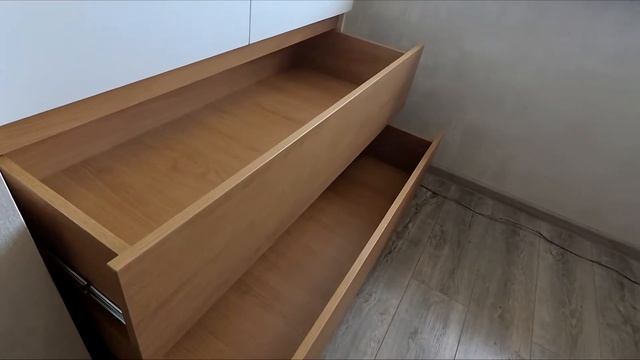 Стол и шкаф для балкона-лоджии
