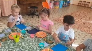 Занятие по аппликации "Осенний лес" в старшей группе