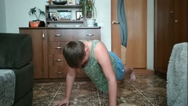 Качаю Грудные Мышцы!