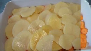 Запеченная скумбрия на овощной "подушке" за 30 минут