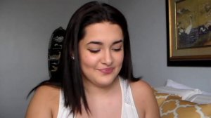 FREE BEAUTY PRODUCTS// Sally Hansen Airbrush Legs Review