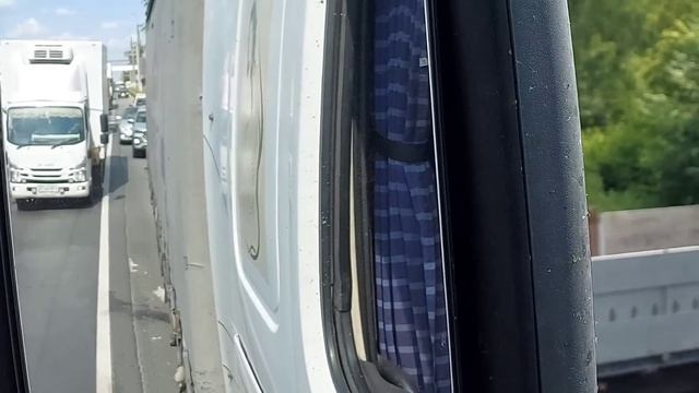 Зажали ОБОЧЕЧНИКА в коробочку. Учитель обос...ся