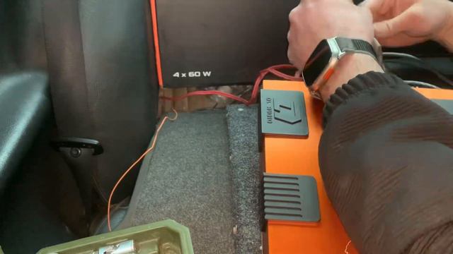 Распаковка внешний обзор и установка усилителя DLAudio Piranha 4.60