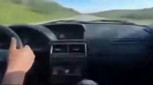 Мчится со скоростью 204km/ч на Приоре.