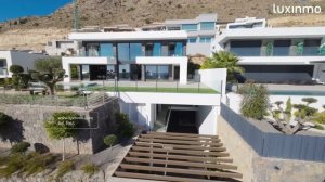 Tour Virtual - Villa de lujo de 3 plantas en Sierra Cortina - Luxinmo