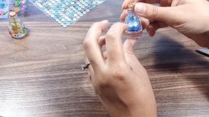 DIY MAGIC PENDANT/Волшебный кулон/Красивая подвеска своими руками из бутылочки от лака для ногтей!