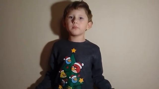 Лукашов Даниил стихотворение М. Пляцковского «Мамина песенка» смотреть онлайн