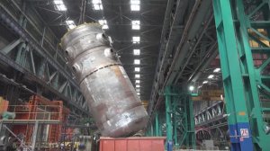 Подготовка корпуса реактора к гидроиспытаниям на Атоммаше