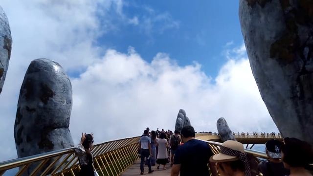 Золотой мост в Дананге - Golden Bridge in Danang смотреть онлайн