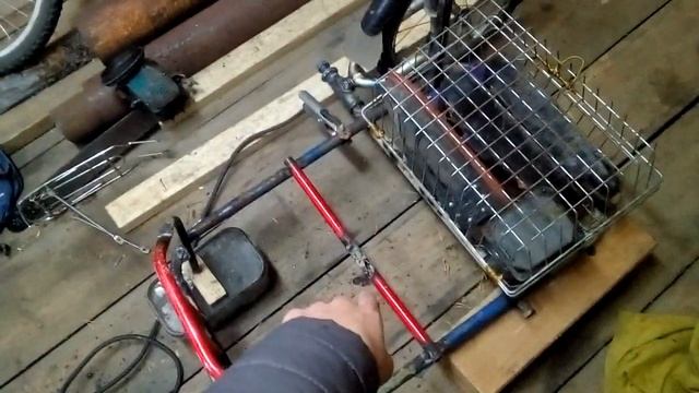 Делаю самодельную коляску на мопед ( 4 часть )