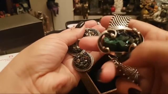МАГИЯ КАМНЕЙ  ВЕДЬМИНА ИЗБА - ИНГА ХОСРОЕВА