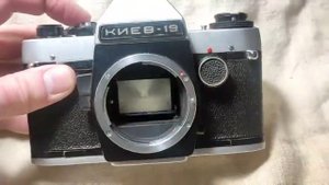 39 Фотоаппарат КИЕВ 19